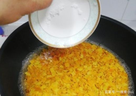 給大家介紹一個(gè)很好吃的橙皮丁的做法(圖7) 給大家介紹一個(gè)很好吃的橙皮丁的做法(圖7)